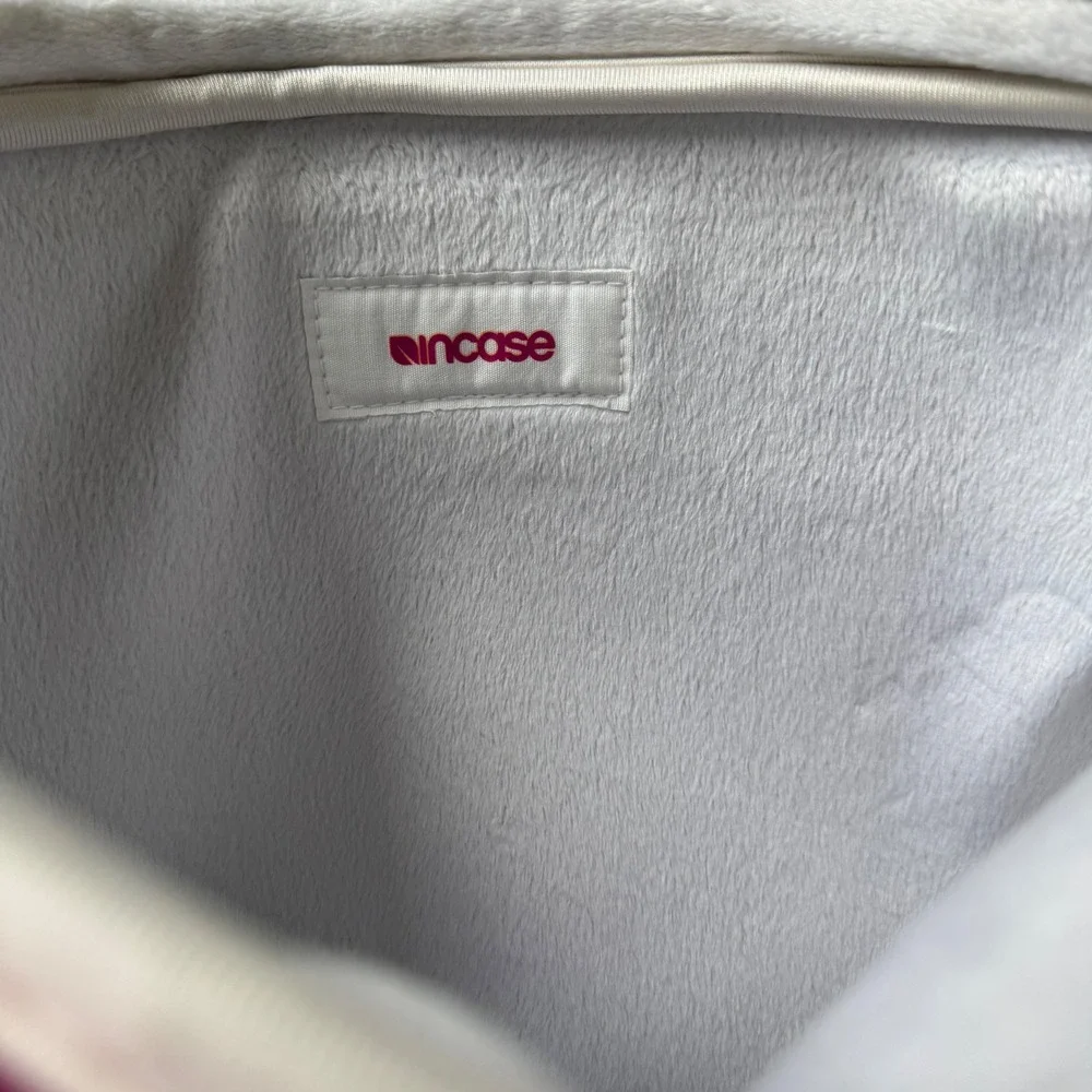 Incase Neoprene‎ Laptop Tablet Sleeve 13